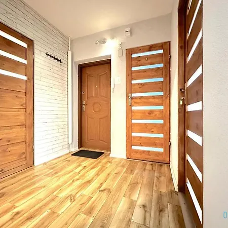 Creative - 10 Minutes To Old Town & Seaside